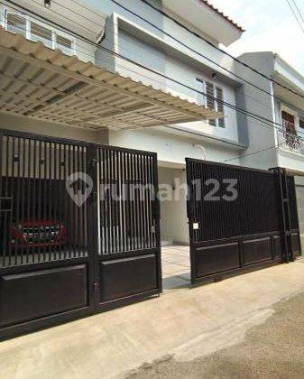 Rumah Baru Modern Minimalis Strategis Di Tebet  1