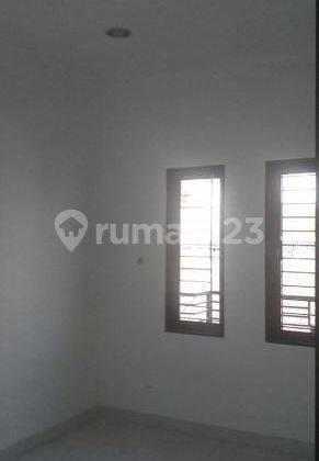 Rumah 2 Lantai Luas 6x15 Type 4+1KT di Kelapa Gading Jakarta Utara 2