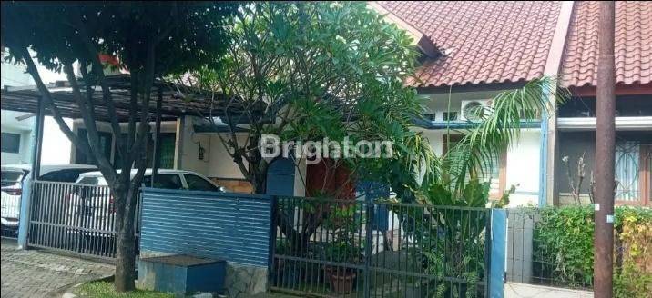 Rumah 1,5 lantai di Kemang pratama 2 Bekasi 1