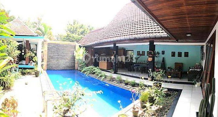 Rumah Dengan Kolam Renang Private Pool Di Taman Kencana 2