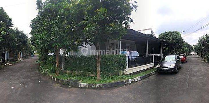  Rumah Bagus Hoek Dalam Cluster Bambu Betung Taman Yasmin  1