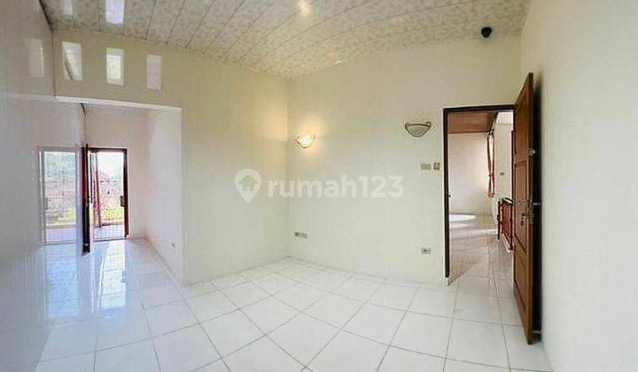 rumah di tengah kota di villa duta semi furnished 2