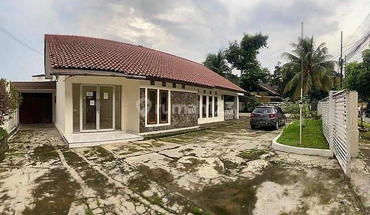 Rumah Disewakan Lokasi Komersil di Sukasari Raya dekat pajajaran 1