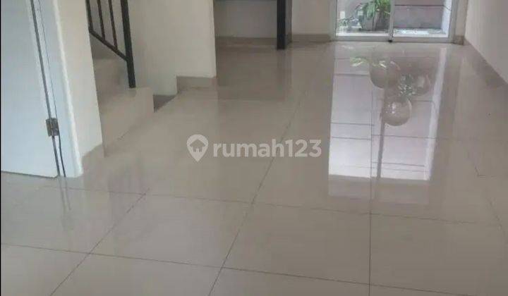 Rumah Di Green Puri Jakarta Barat 2