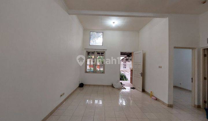 Rumah 1,5 lantai Kota Wisata 2