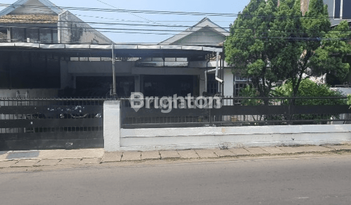 RUMAH FURNISHED SHM LOKASI STRATEGIS DI JAMBANGAN SURABAYA 1