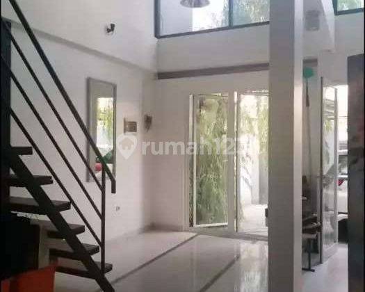 Rumah 2 Lantai Dekat Kampus Binus Jakarta Barat 1