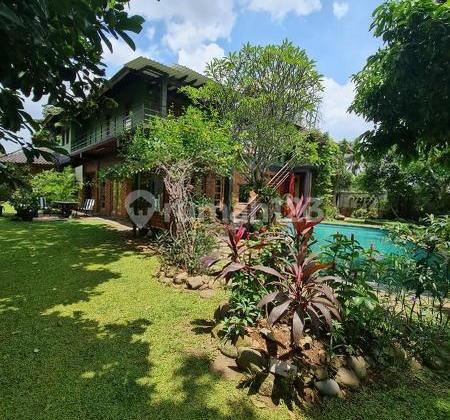 Rumah Ethnic berkonsep Villa di Bintaro Tangerang selatan