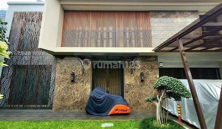 Rumah Luxury house at patra kuningan with swimming pool best location 1