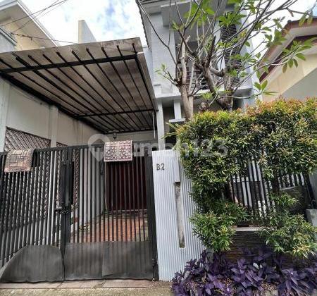 Rumah cantik Private Pool di Cluster Kebagusan Jakarta Selatan