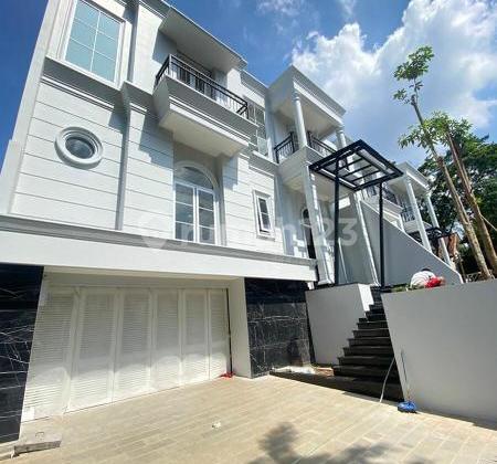 Rumah di Brawijaya Mewah dan Baru Lokasi Strategis Brawijaya