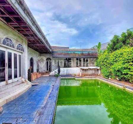 Rumah tua hitung tanah lokasi strategis di area prime Pejaten Jakarta selatan