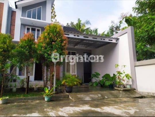 DI  RUMAH 2 LANTAI DALAM PERUMAHAN DI SEDAYU 1