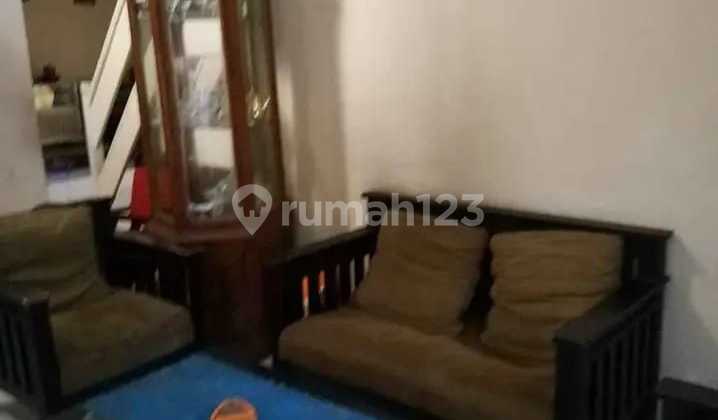 Rumah baru kondisi masih antar bangunan tahun 2017 yang lalu di daerah kreo tangerang, perbatasan DKI Joglo. Unit ini dekat akses ke pintu tol Joglo - Meruya. 2