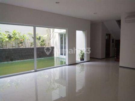 House For Rent At Kebayoran Baru 1