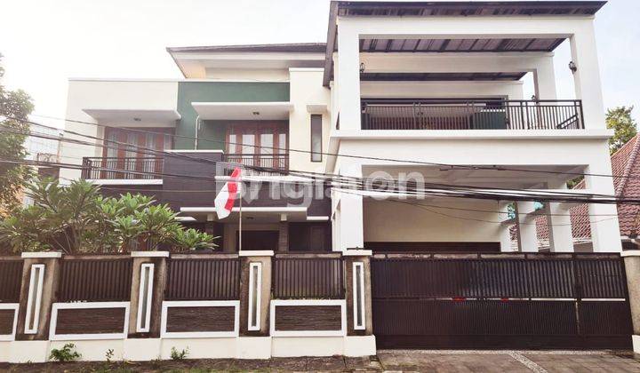 Menteng. Rumah 2 Lantai Besar Dan Luas, Bagus Dan Kokoh 1