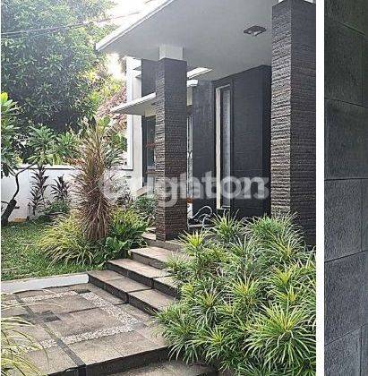 Menteng. Rumah 2 Lantai Besar Dan Luas, Bagus Dan Kokoh 2