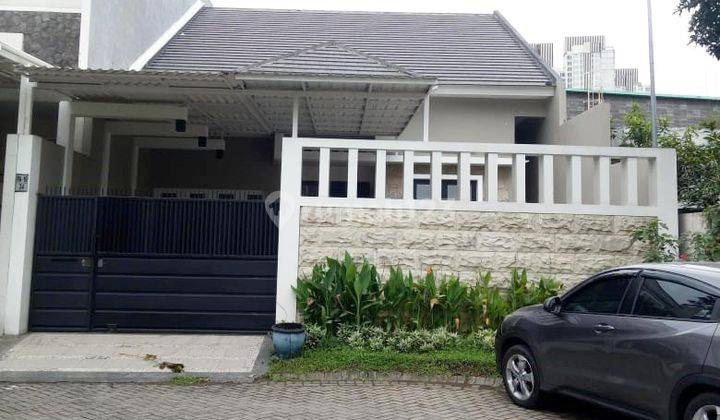 Rumah di Vila Valensia Pakuwon Indah Surabaya Barat, Baru, Bagus, Siap Huni !!! 1