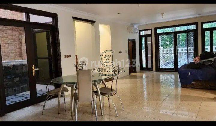 Rumah Mewah Posisi Hook Di Pondok Indah Samping PIM 2