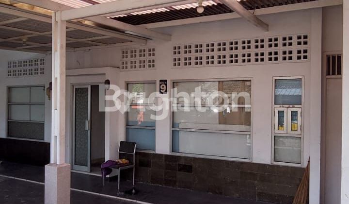 RUMAH 2 LANTAI SIAP HUNI AREA KOMPLEK PELNI