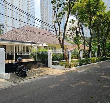 Martimbang Kebayoran Baru Depan Taman 2