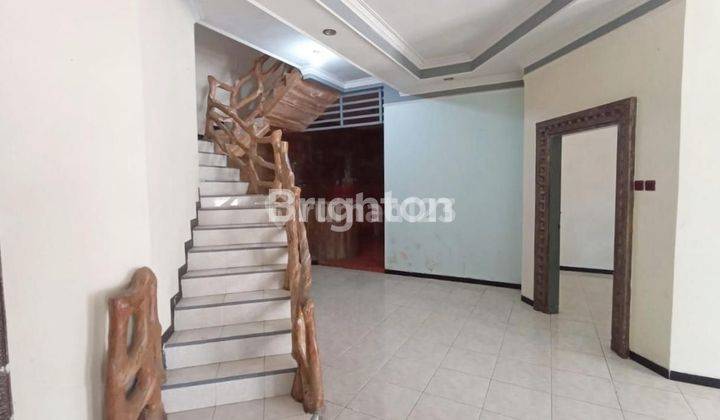 RUMAH HOOK 2 LANTAI BAGUS & LUAS  DALAM CLUSTER STRATEGIS DI SULFAT MALANG 2