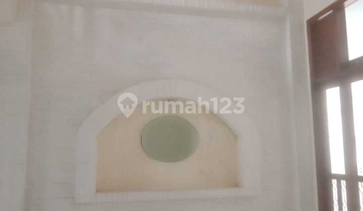 Rumah Lokasi dekat STAN Bintaro dengan Bangunan Kokoh , Bintaro Jaya 2