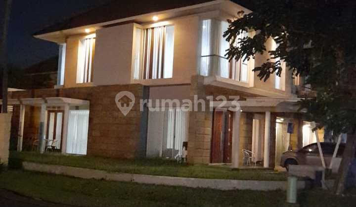 Quick Sale Luxury 2-Story House Royal Residence