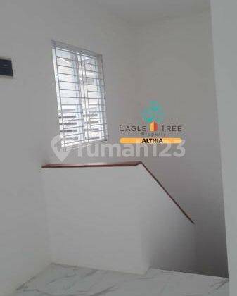 Rumah 2 lantai Hook Bangunan Baru Full Renovasi Siap Huni dalam Cluster Graha Raya Bintaro 2