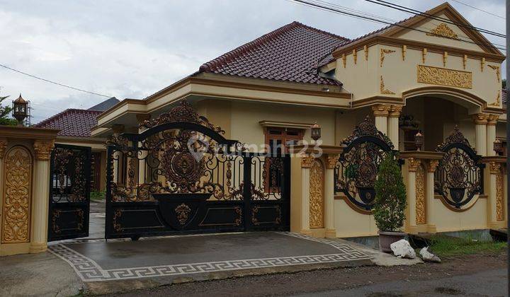 Siap Dihuni,dekat Jalan Utama,area Ramai Bebas Banjir! 1