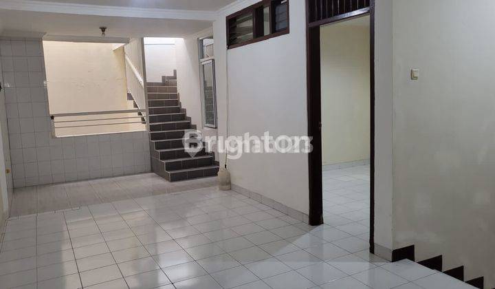 Rumah Semi Furnish Nyaman dan Lingkungan Asri Gading Pandawa Janur Hijau Kelapa Gading Jakarta Utara 1