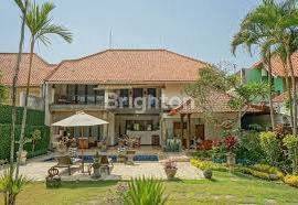 VILLA 2 LANTAI DI BATU BELIG, SEMINYAK BALI 2