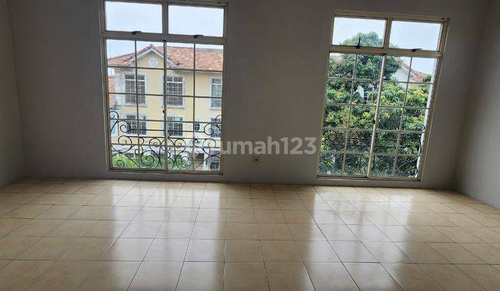 murah townhouse 2 lantai di Taman paris Lippo Karawaci Tangerang 2