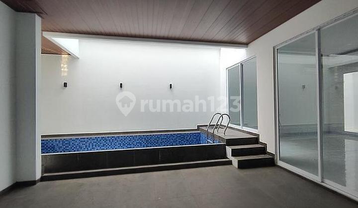 Minimalist New House in Sunter Garden with Swimming Pool 2