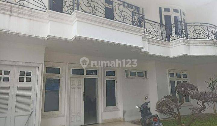 Di Rumah 2 Lt cocok buat kantor di Durensawit Jakarta Timur 1