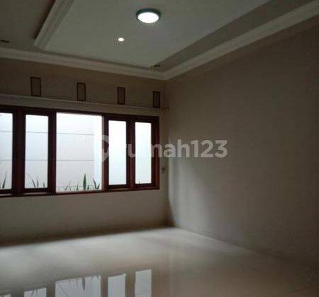 Di Rumah Baru 2 Lt Di Duren Sawit Jakarta Timur 2