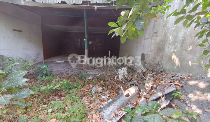 rumah di nol jalan raya kenjeran 2