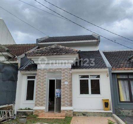 Di jual rumah di sentul city bagus bersih siap huni 1