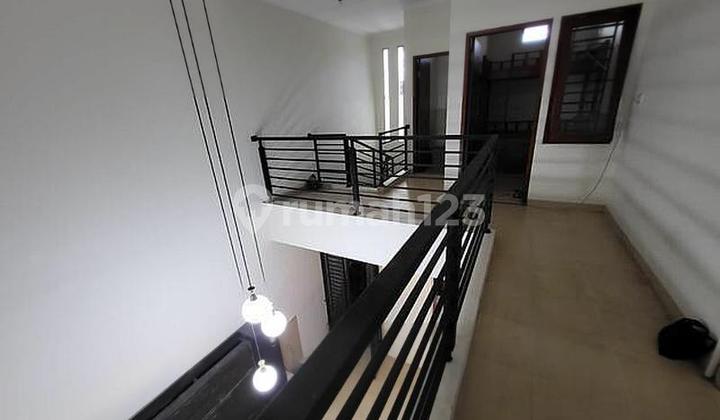  Rumah Hook Furnished Bagus Di BCC Bukit Cimanggu City Akses Tol 2