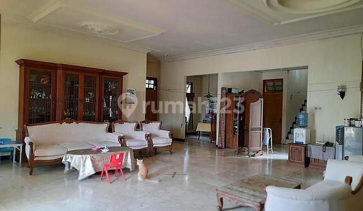 Rumah Hook Dalam Komplek Asri di Cinere Depok Rumah Hook Dalam Komplek Asri di Cinere Depok