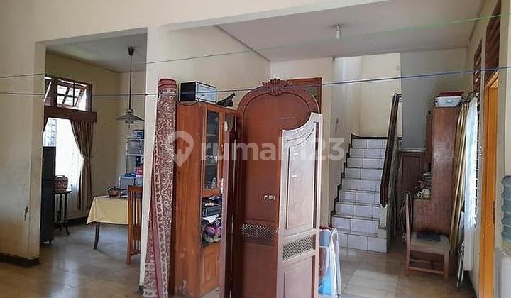 Hook House in the Asri Complex, Cinere Depok 2