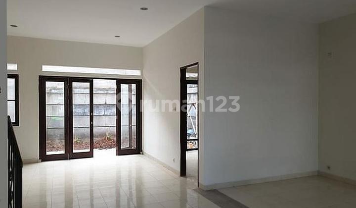 Rumah Baru Selesai Renovasi Dalam Komplek di Lebak Bulus 2