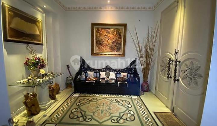 Rumah Cantik Model Classic Siap Huni di Jagakarsa Jakarta Selatan Rumah Cantik Model Classic Siap Huni di Jagakarsa Jakarta Selatan