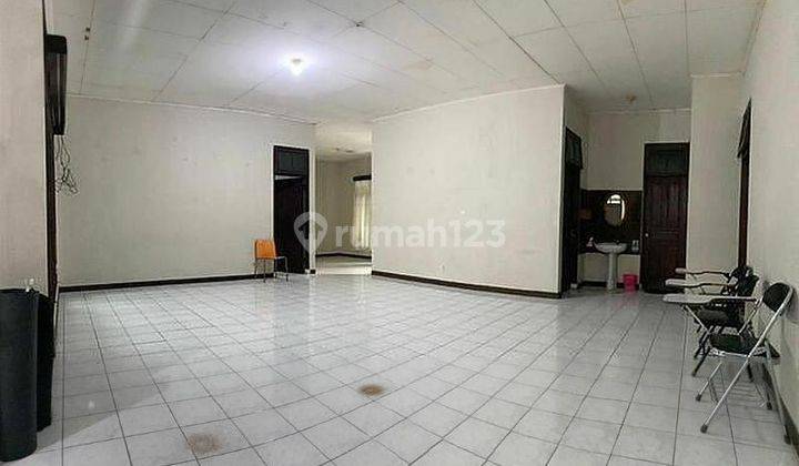  Rumah Hook Unfurnished Bagus Di Tengah Kota Cocok Buat Kantor 2