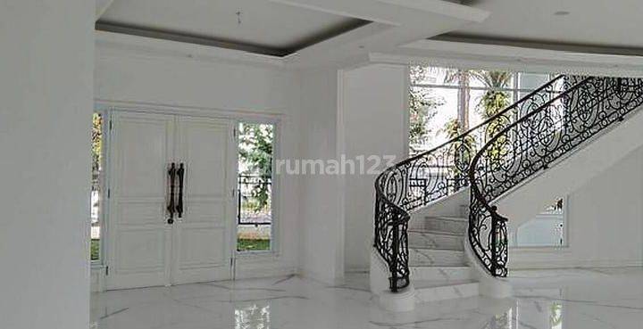 Rumah Baru Modern Classic Dengan Kolam Renang Di Pakuan Tajur  2