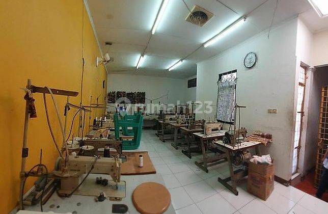  Rumah Unfurnished Bagus Dekat Stasiun Di Taman Cimanggu  2