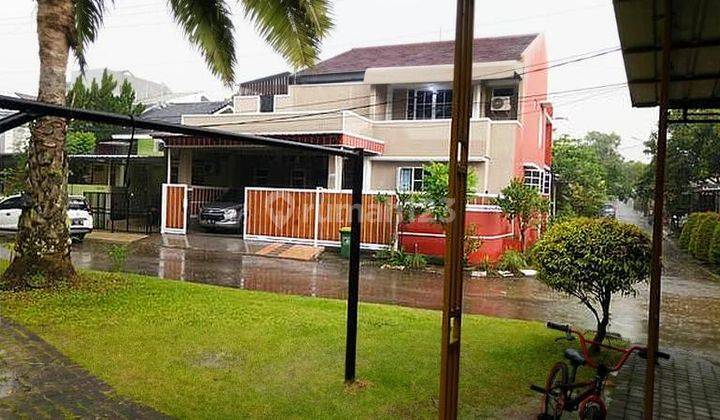 Rumah Hook Dengan Kolam Renang Dalam Cluster Di BCC Dekat Stasiun 1