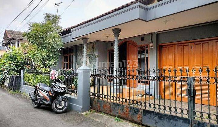 Di Jual Cepat Rumah Terawat Lokasi Strategis Pusat Kota Sayap Burangrang 1