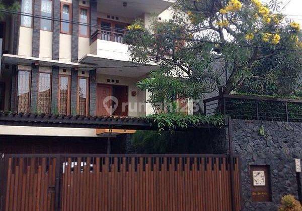 Rumah Cepat Besar Terawat Siap Huni di Setrasari Bandung 1