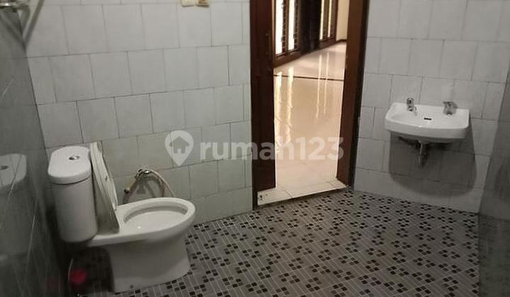 Two-Story House in Villa Cinere Mas Complex. 2